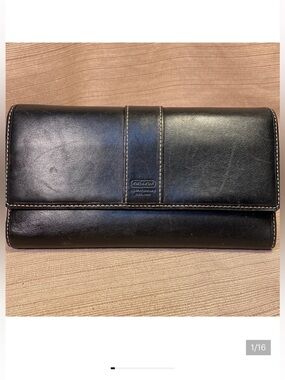 Coach soft buttery leather classic wallet elegant